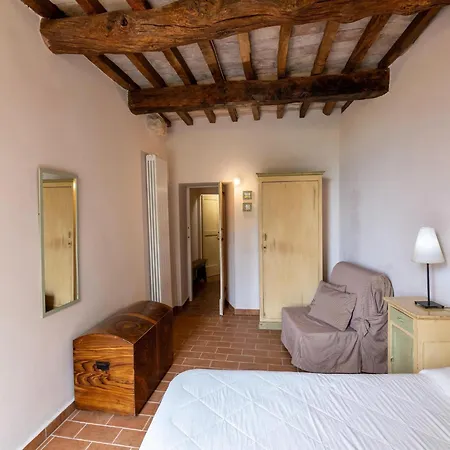 Graceful In With Swimming Pool Holiday home Acqualagna