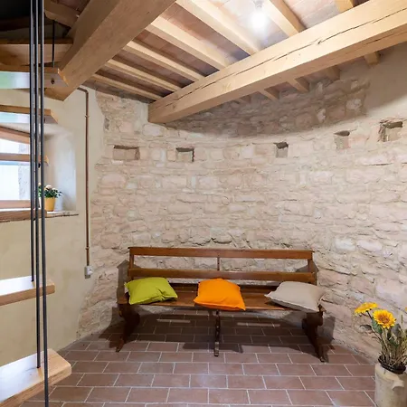 Graceful In With Swimming Pool Holiday home