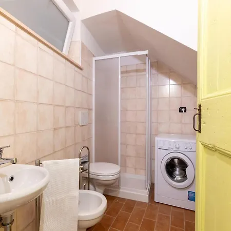 Graceful In With Swimming Pool *