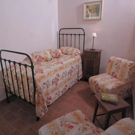 Graceful In With Swimming Pool Semesterbostad *