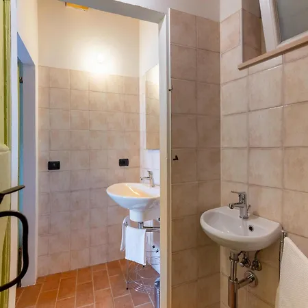 Semesterbostad Graceful In With Swimming Pool *