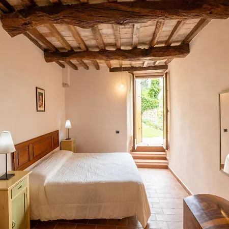 Holiday home Graceful In With Swimming Pool *