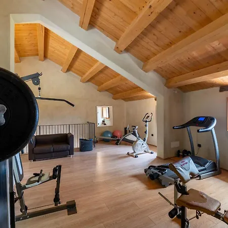 Graceful In With Swimming Pool * Акваланга